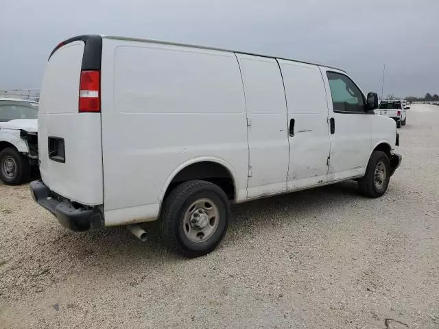 2022 Chevrolet Express G2500