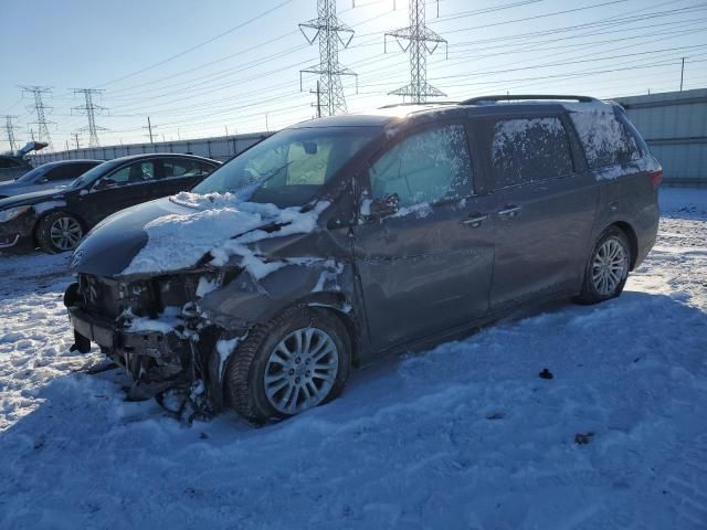 2017 Toyota Sienna XLE