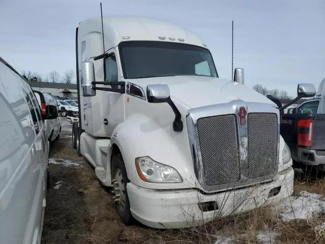 2019 Kenworth Construction T680