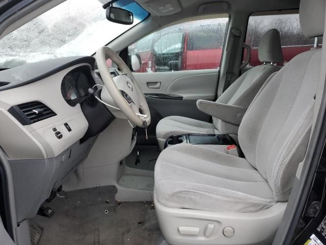 2011 Toyota Sienna LE