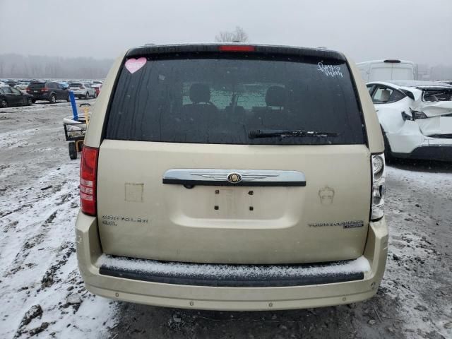 2010 Chrysler Town & Country Touring Plus