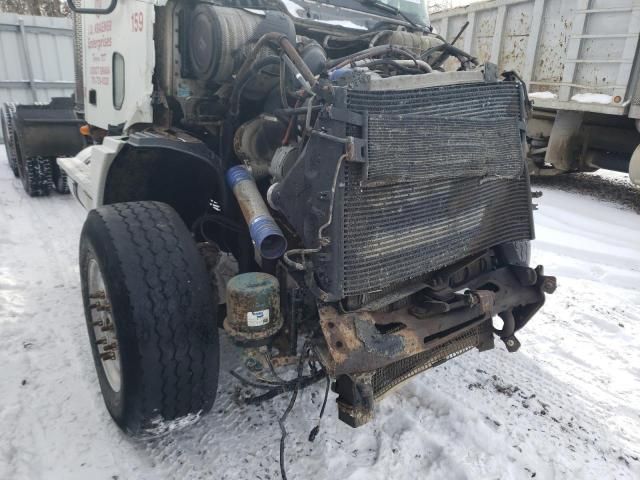 2007 Freightliner Conventional Columbia