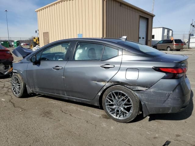 2022 Nissan Versa SR