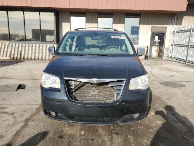 2010 Chrysler Town & Country Touring