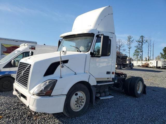 2007 Volvo VNL Semi Truck