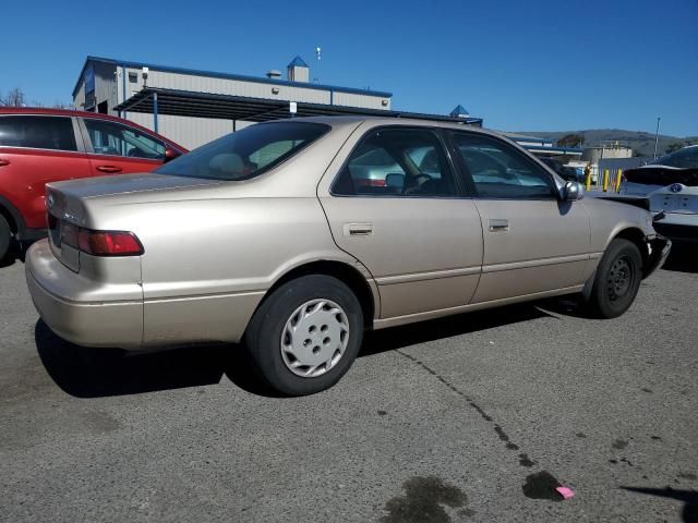 1999 Toyota Camry LE