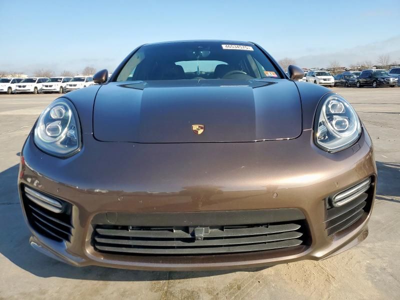 2016 Porsche Panamera GTS