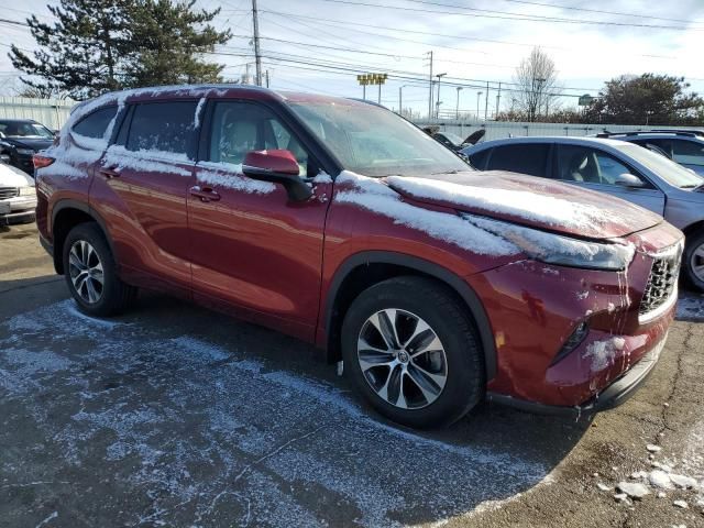 2022 Toyota Highlander XLE