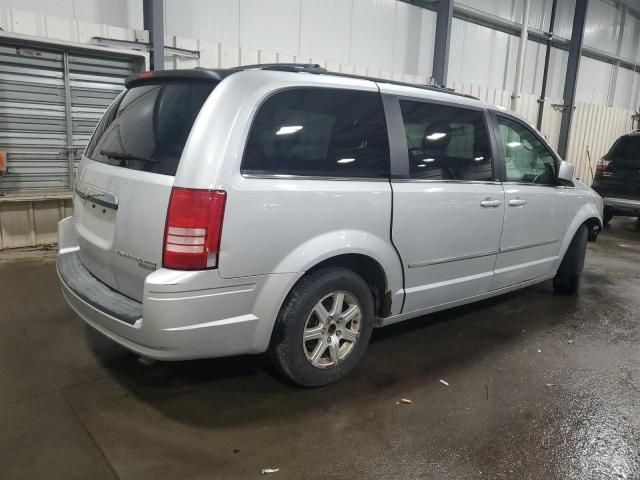 2009 Chrysler Town & Country Touring