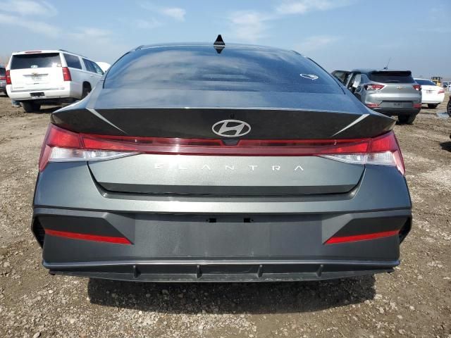 2024 Hyundai Elantra SE