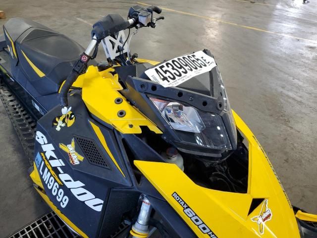 2012 Skidoo 2012 Skidoo MX Z 600