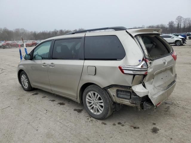 2017 Toyota Sienna XLE