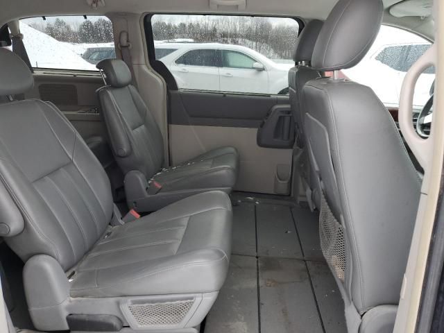 2009 Chrysler Town & Country Touring