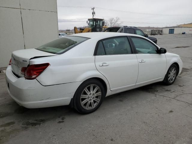 2005 Toyota Avalon XL