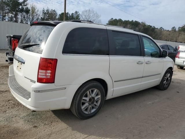 2010 Chrysler Town & Country Limited