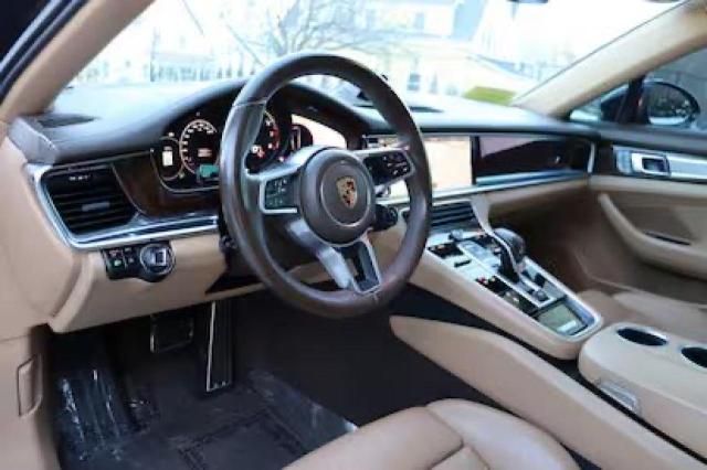 2017 Porsche Panamera 4S