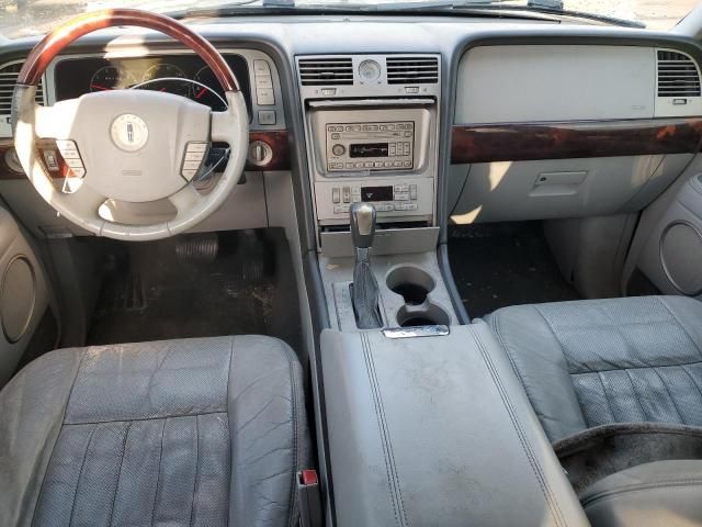 2004 Lincoln Navigator