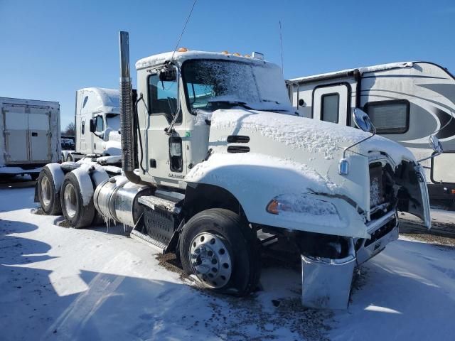 2017 Mack 600 CXU600