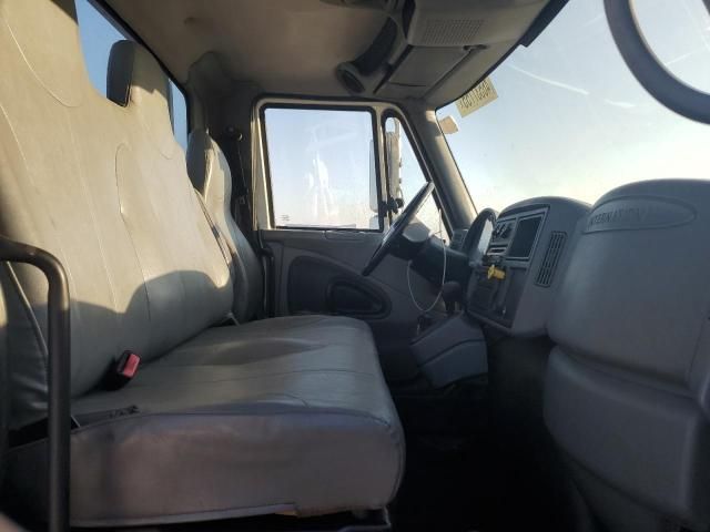 2005 International 4300 Rollback Truck