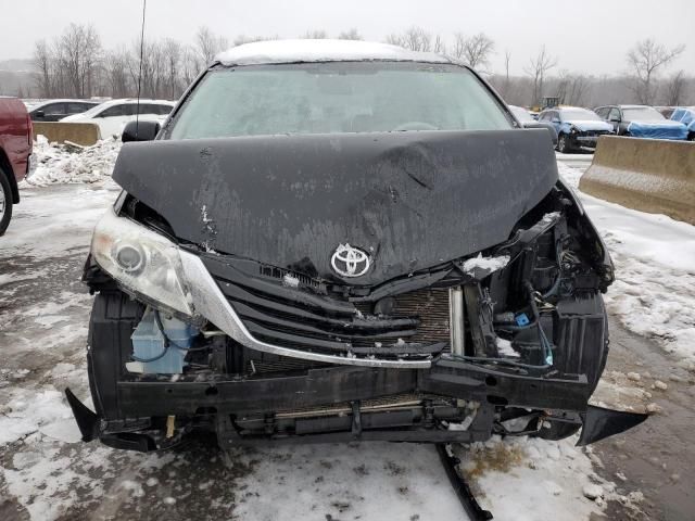 2011 Toyota Sienna LE