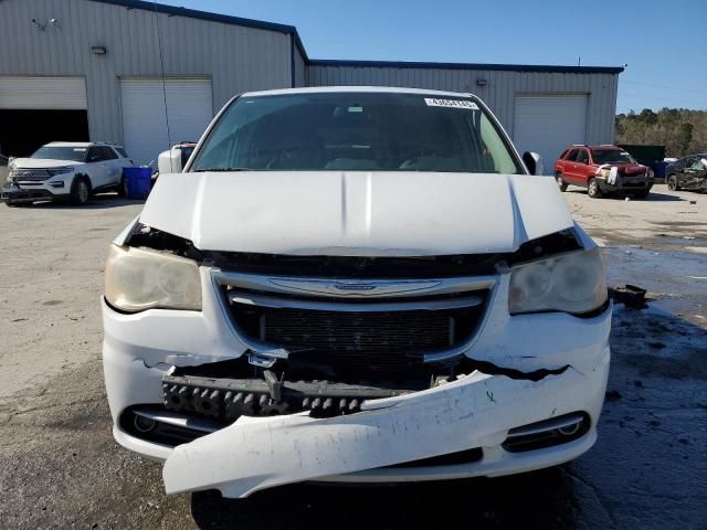 2013 Chrysler Town & Country Touring