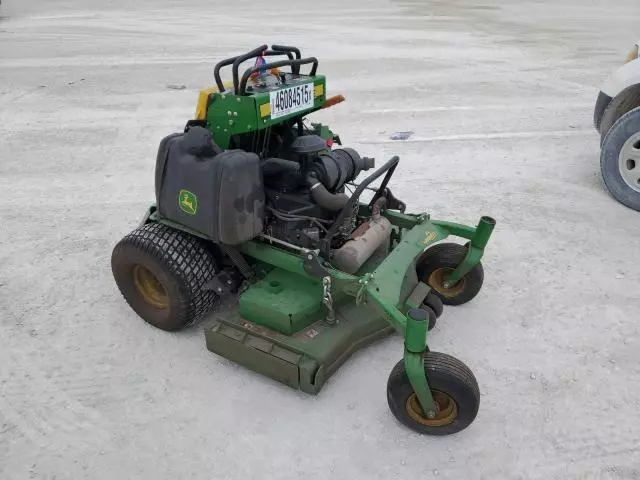 2023 John Deere 648R