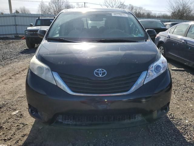 2013 Toyota Sienna LE