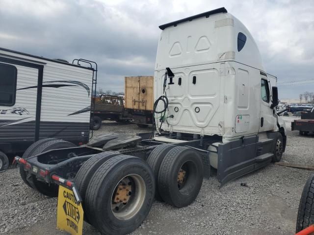 2022 Freightliner Cascadia 126