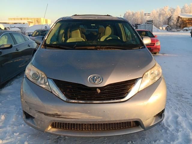 2011 Toyota Sienna LE