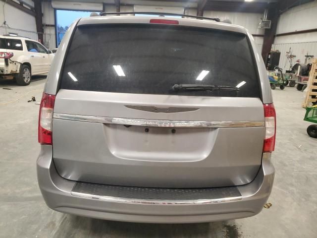 2013 Chrysler Town & Country S