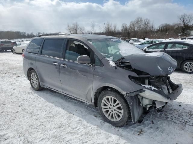 2014 Toyota Sienna XLE