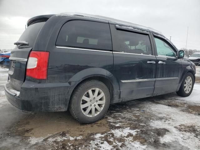 2012 Chrysler Town & Country Touring L