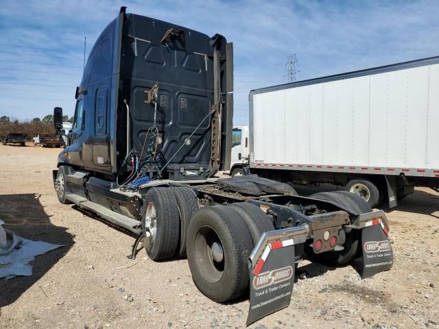 2012 Freightliner Cascadia 125