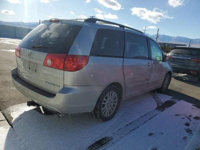 2010 Toyota Sienna XLE