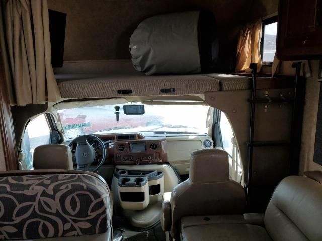 2014 Ford Econoline E450 Super Duty Cutaway Van