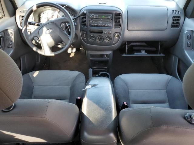 2004 Ford Escape XLS