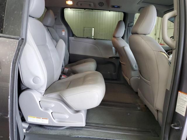 2015 Toyota Sienna XLE