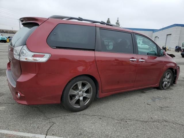 2017 Toyota Sienna SE