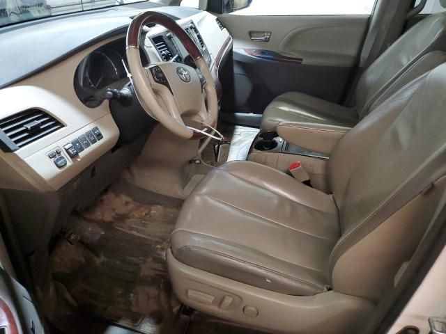 2013 Toyota Sienna XLE