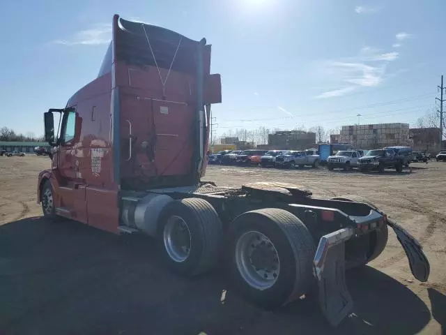 2015 Volvo VN Semi Truck