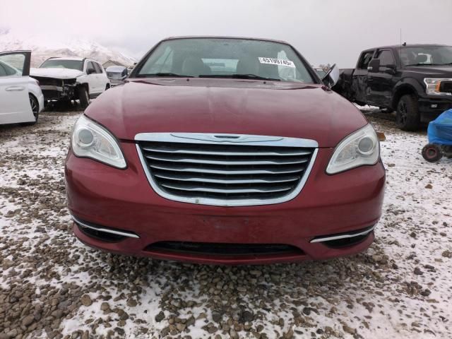 2013 Chrysler 200 Limited