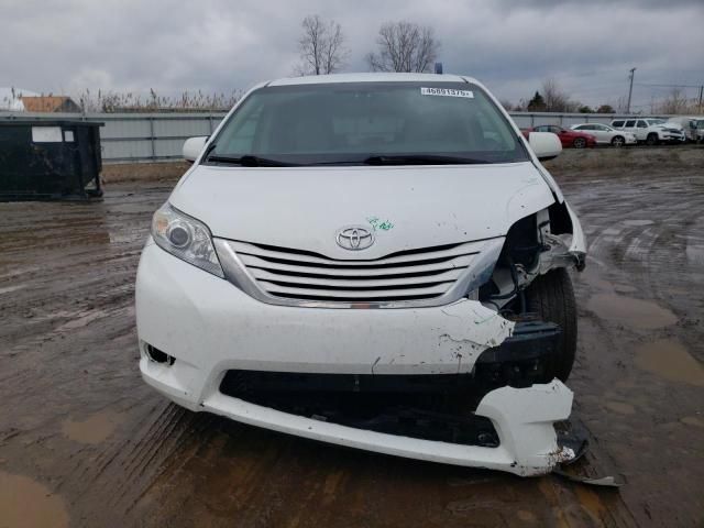 2015 Toyota Sienna LE