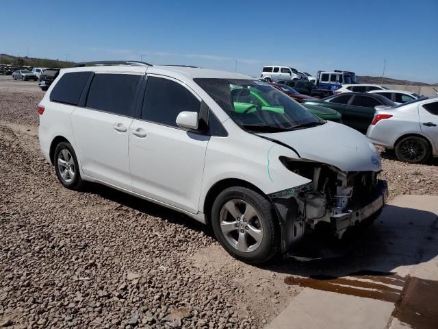 2015 Toyota Sienna LE