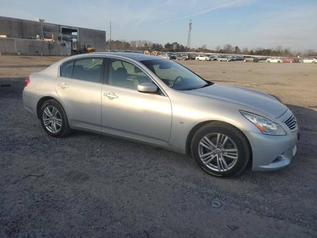 2015 Infiniti Q40