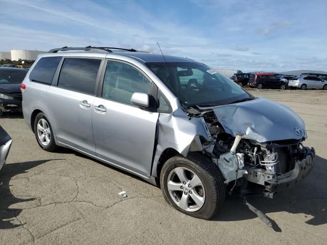 2011 Toyota Sienna LE