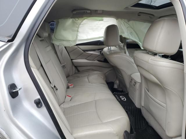 2012 Infiniti M37