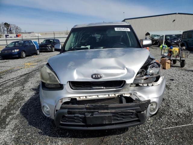 2013 KIA Soul +