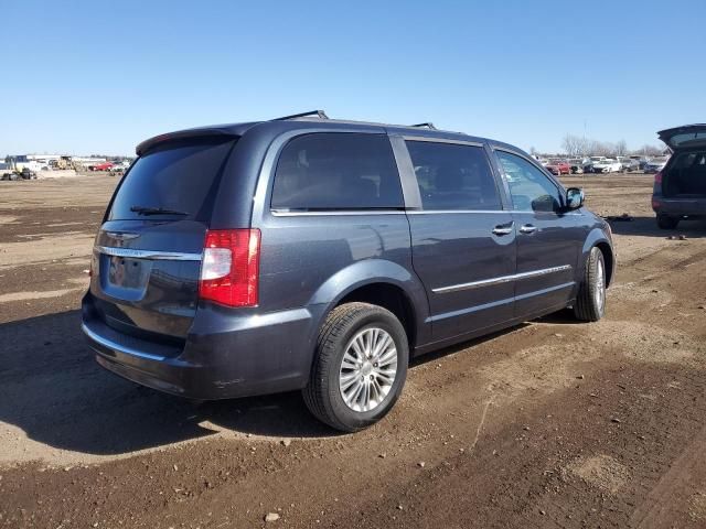 2013 Chrysler Town & Country Touring L