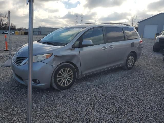 2012 Toyota Sienna XLE