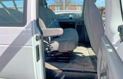 2013 Ford Econoline E350 Super Duty Wagon